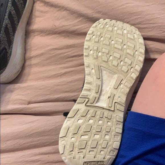 Adidas shoes - Picture 4 of 4